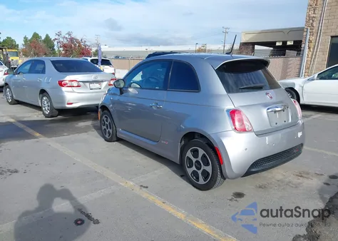 2015 Fiat 500E Battery Electric z USA, uszkodzony, nr VIN 3C3CFFGE0FT585792